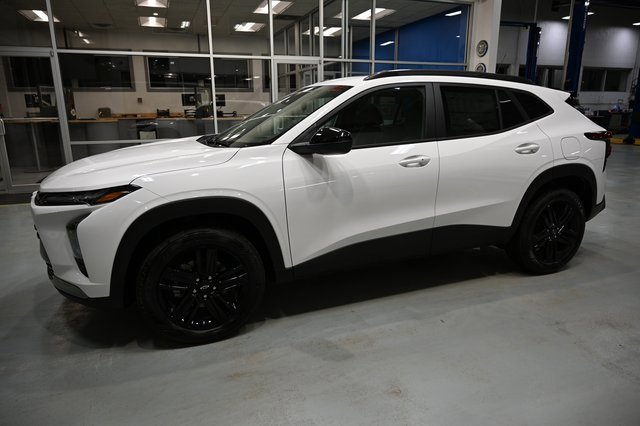 New 2026 Chevrolet Trax ACTIV w/ Sunroof Package image 7