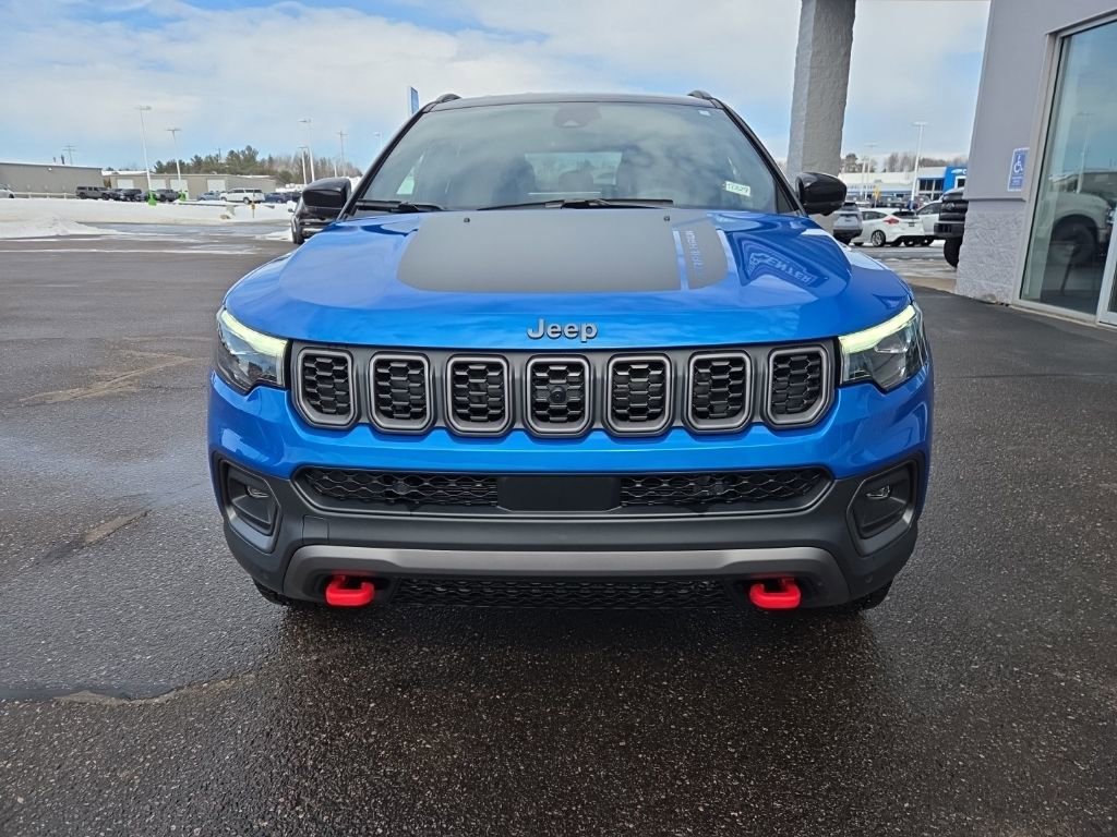 Used 2024 Jeep Compass Trailhawk w/ Trailhawk Elite Group AWD/4WD image 8