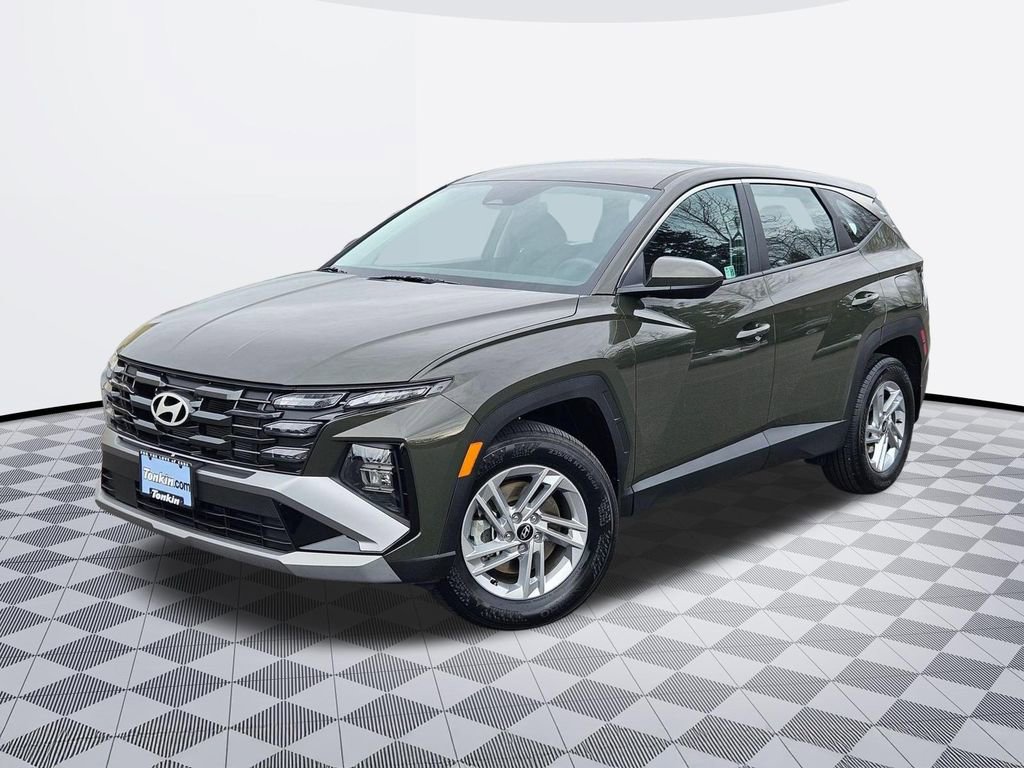 Certified 2025 Hyundai Tucson SE image 2