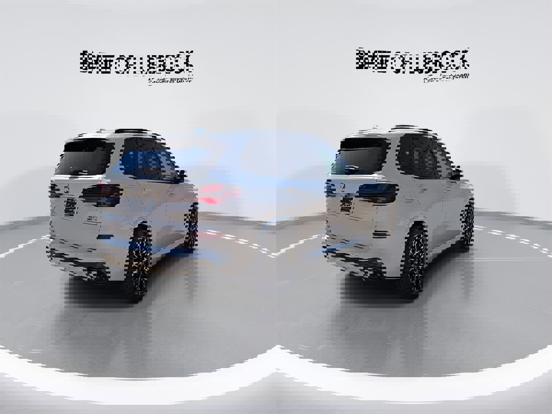 New 2026 BMW X5 xDrive50e image 8