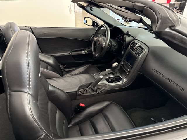 Used 2008 Chevrolet Corvette Convertible w/ Preferred Equipment Group RWD image 9