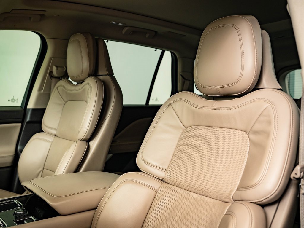 Used 2022 Lincoln Aviator Grand Touring w/ Equipment Group 301A image 22