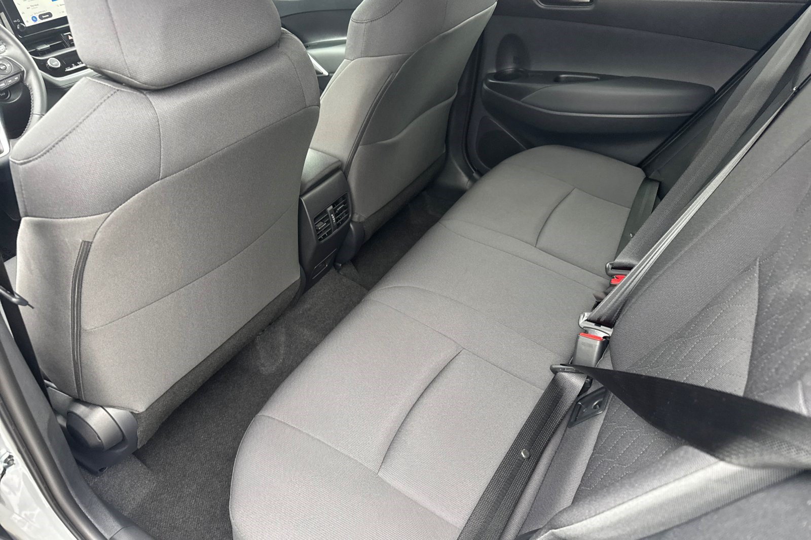 Used 2026 Toyota Corolla Cross LE FWD image 26
