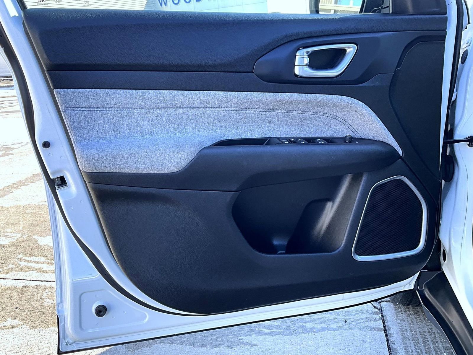 Used 2022 Jeep Compass Latitude image 9