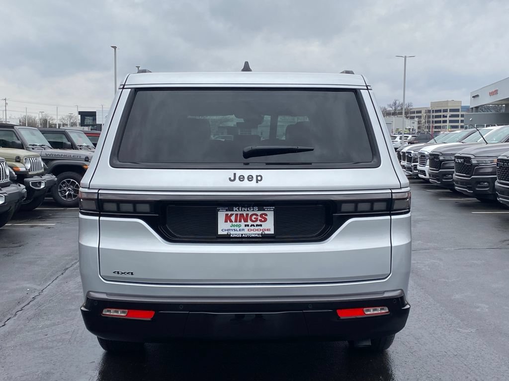 New 2026 Jeep Grand Wagoneer L 4WD w/ Premium Group I image 6