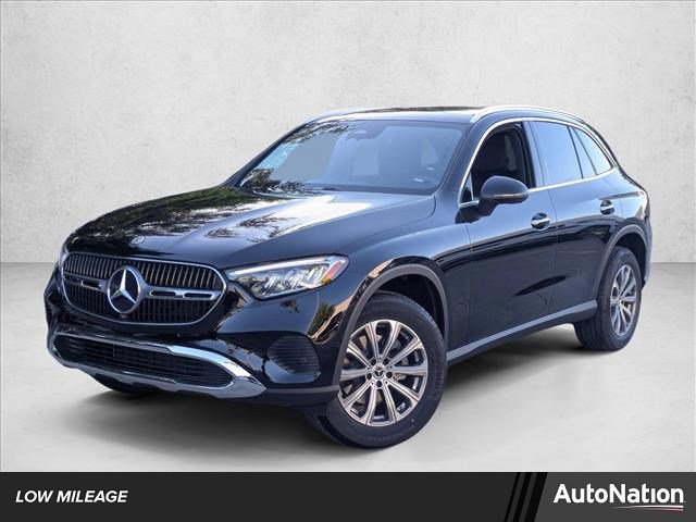 Used 2026 Mercedes-Benz GLC 300 image 1
