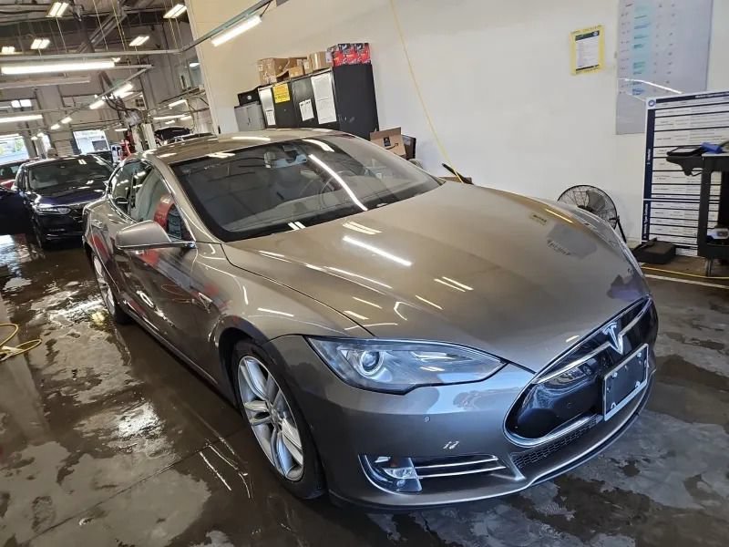 Used 2015 Tesla Model S 85D AWD/4WD image 3