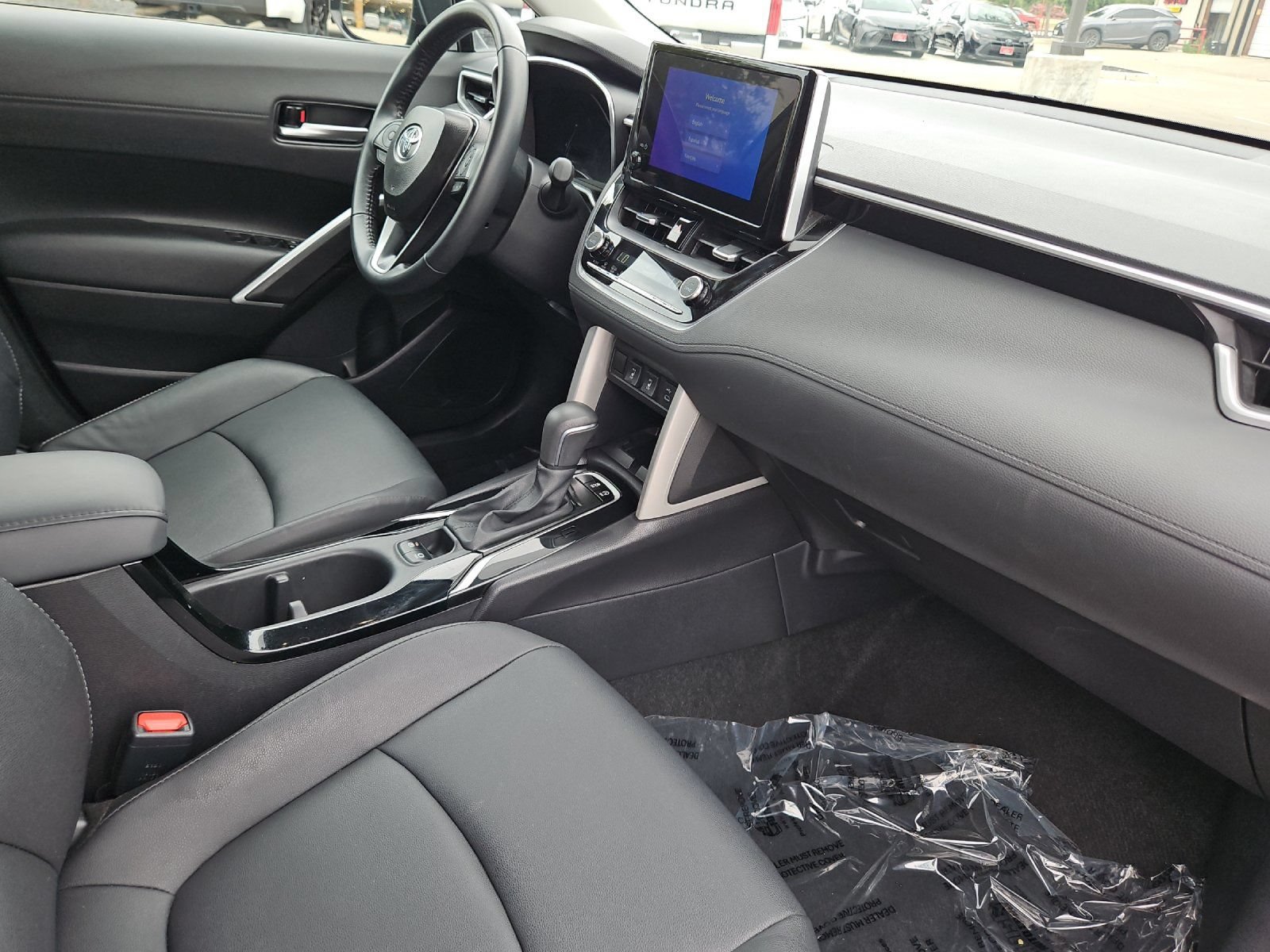 Certified 2025 Toyota Corolla Cross XLE FWD image 15