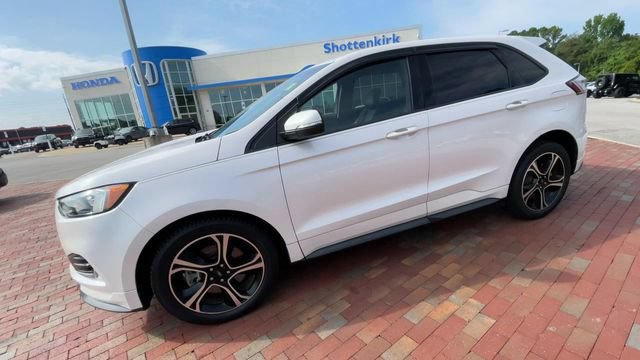 Used 2019 Ford Edge ST w/ Cold Weather Package AWD/4WD image 6