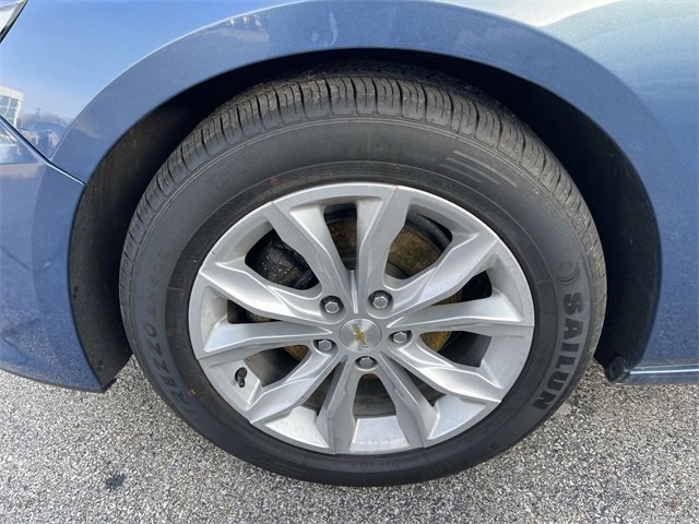 Used 2024 Chevrolet Malibu LT image 2