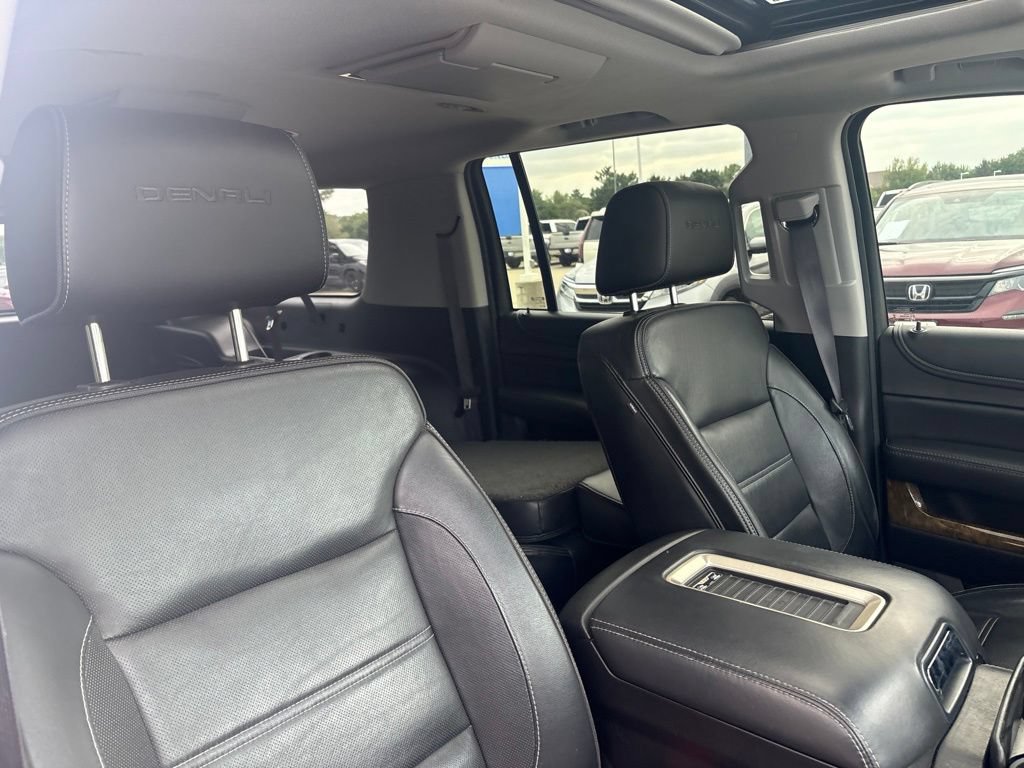 Used 2017 GMC Yukon XL Denali w/ Open Road Package AWD/4WD image 29