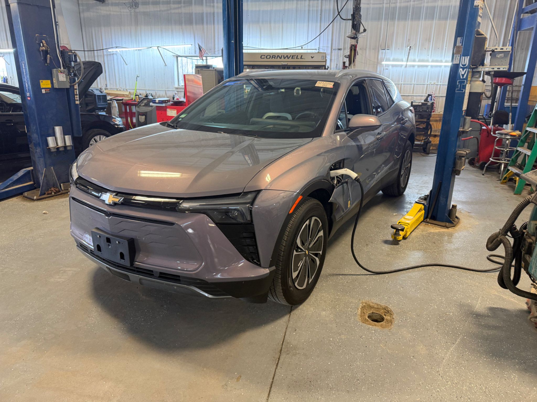Used 2024 Chevrolet Blazer EV LT AWD/4WD image 28