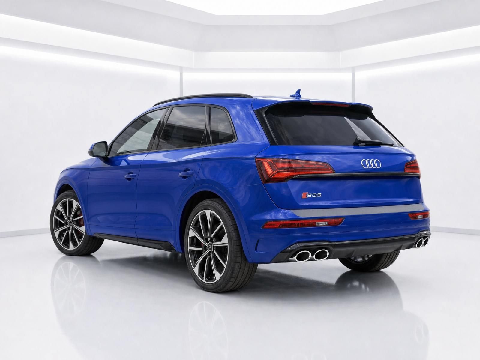 Certified 2021 Audi SQ5 Premium Plus w/ Premium Plus Package AWD/4WD image 3