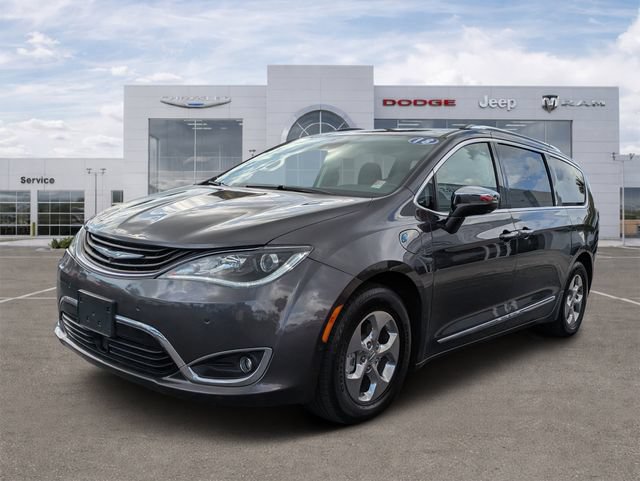 Used 2018 Chrysler Pacifica Limited w/ Advanced Safetytec Group FWD image 4