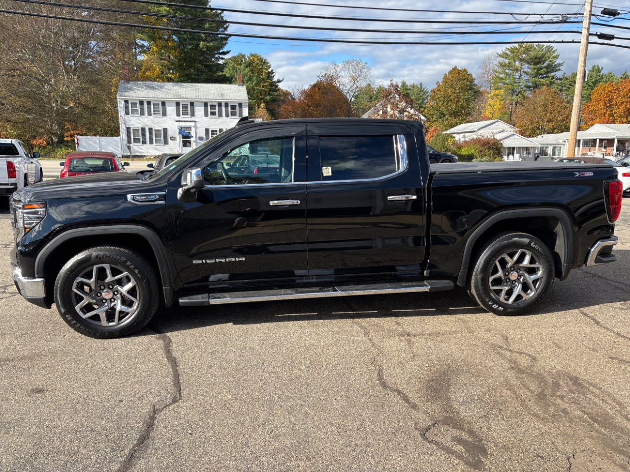 Used 2022 GMC Sierra 1500 SLT w/ SLT Premium Plus Package image 2