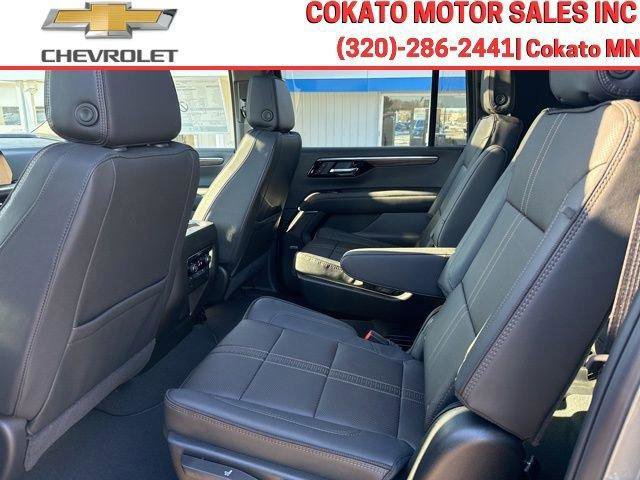 Used 2026 Chevrolet Suburban High Country w/ Sun And Tow Package AWD/4WD image 10