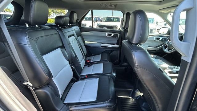 Certified 2022 Ford Explorer XLT w/ Equipment Group 202A image 13