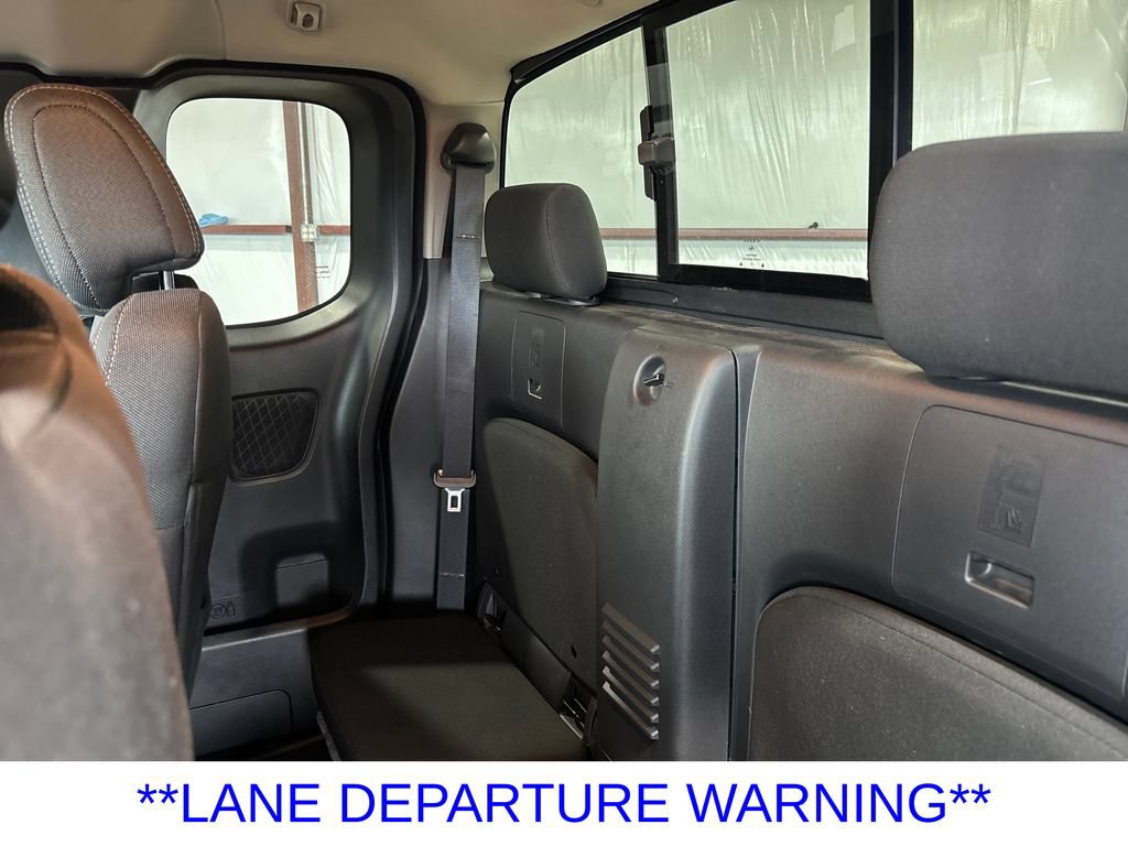Used 2025 Nissan Frontier SV RWD image 12