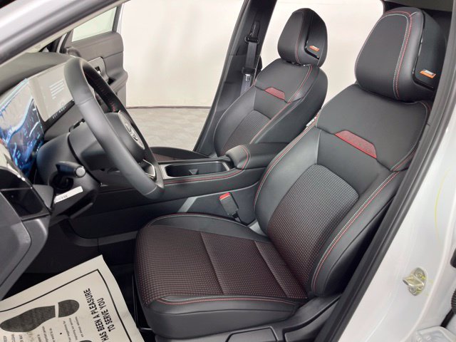 New 2026 Nissan Kicks SR w/ SR Premium Package FWD image 19