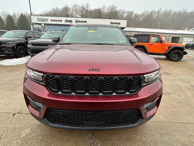 New 2025 Jeep Grand Cherokee Limited w/ Trailer Tow Package image 3