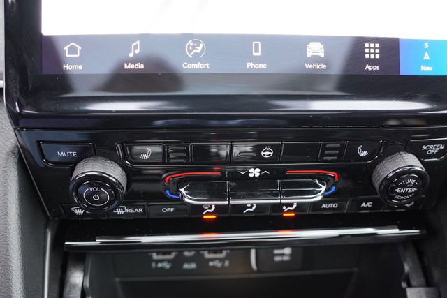 New 2025 Jeep Grand Cherokee L Limited w/ Trailer Tow Package image 17