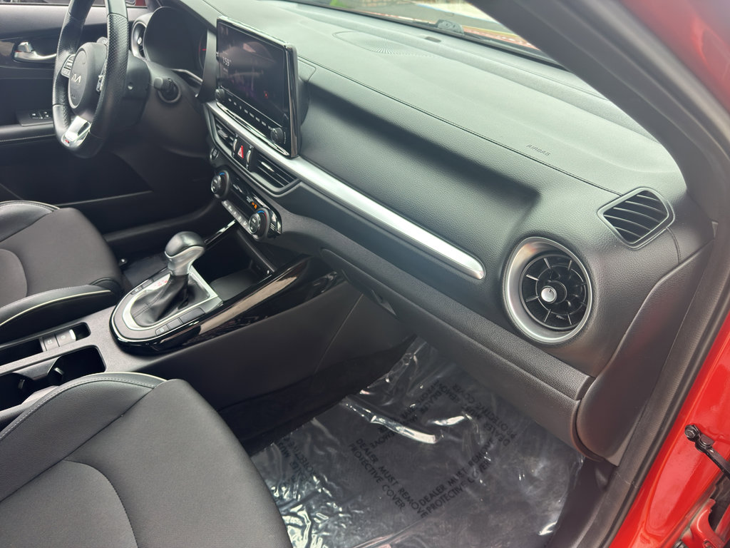 Used 2022 Kia Forte GT-Line w/ GT-Line Premium Package image 16