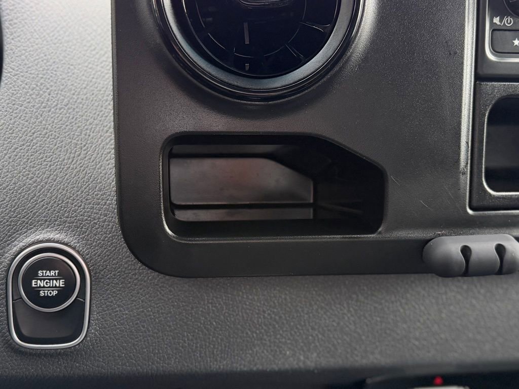Used 2021 Mercedes-Benz Sprinter 2500 image 12