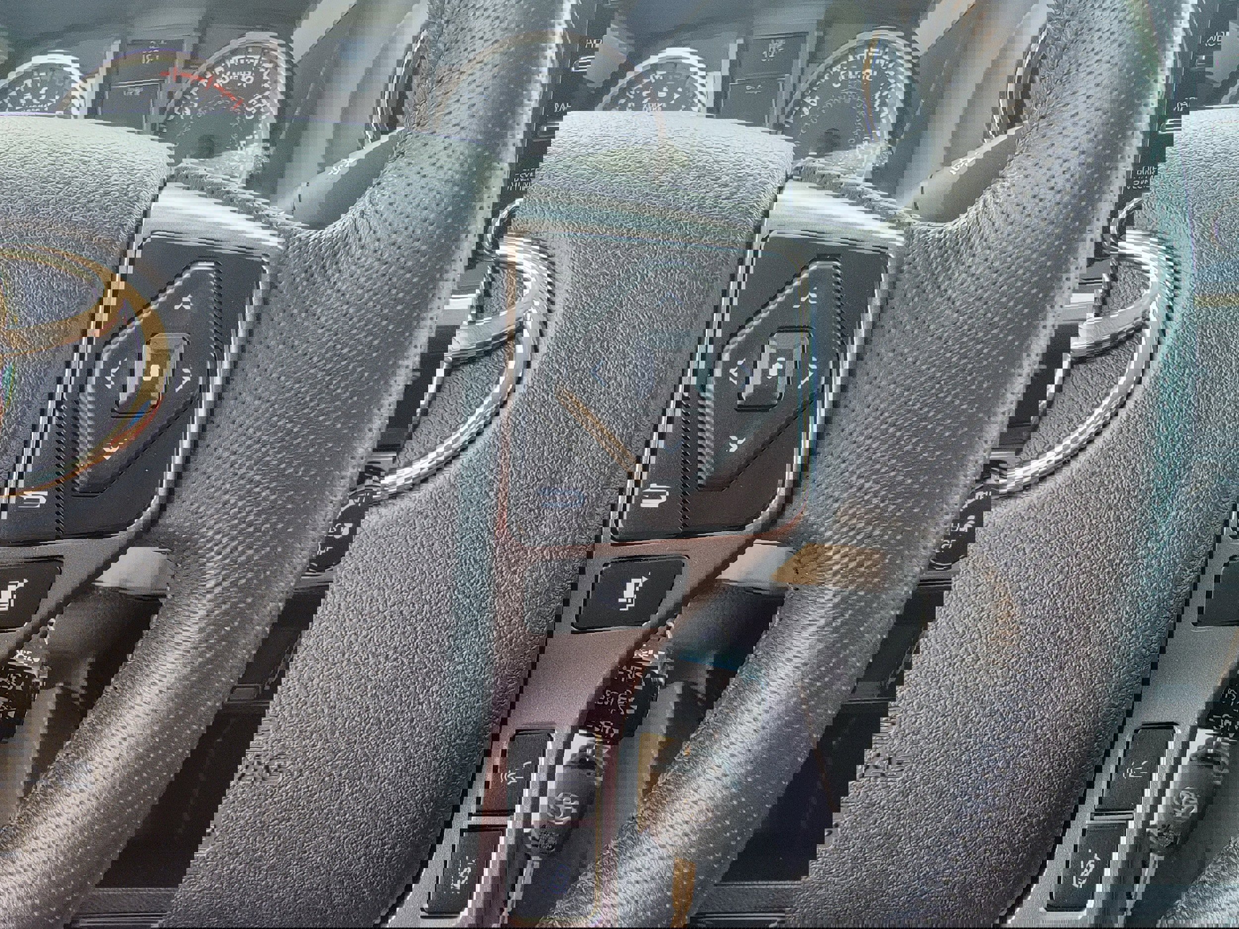 Used 2023 Toyota Tacoma SR5 w/ SR5 Appearance Package image 18