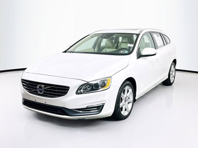 Used 2016 Volvo V60 T5 Platinum image 4