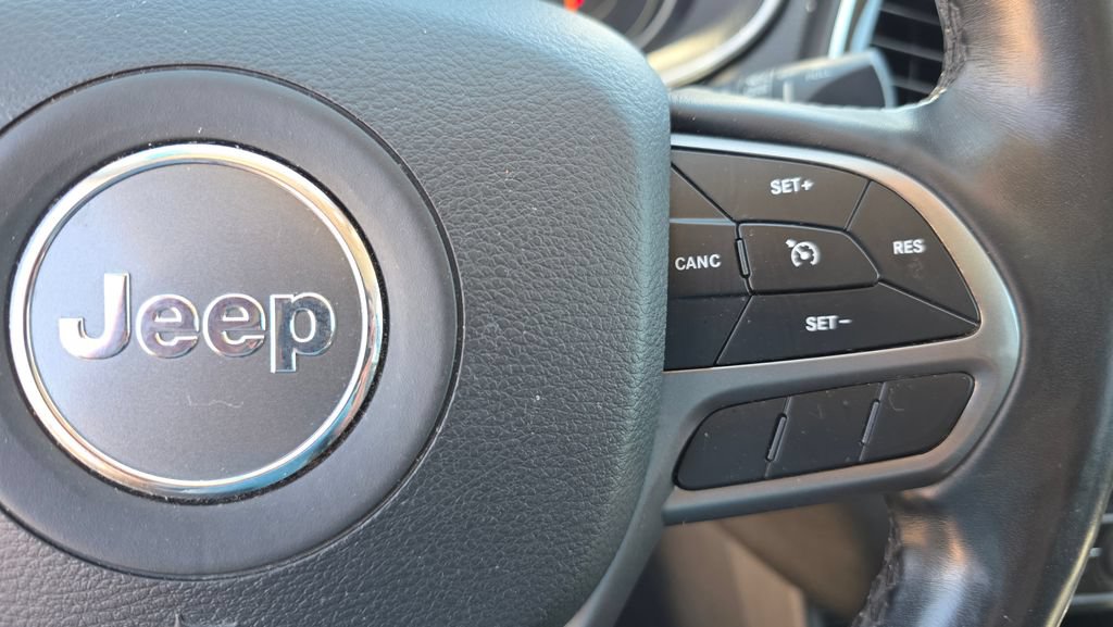 Used 2019 Jeep Cherokee Limited AWD/4WD image 15
