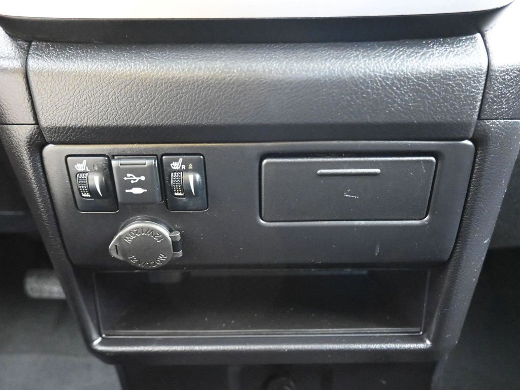 Used 2020 Toyota Sienna SE Premium image 21