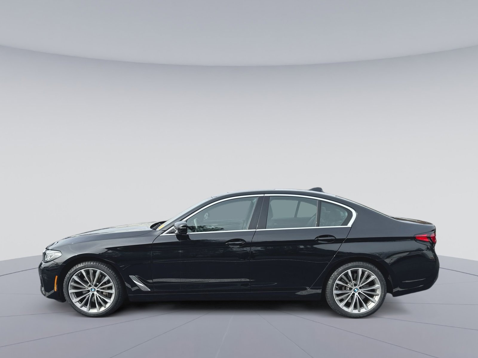 Used 2022 BMW 540i xDrive w/ Premium Package image 8