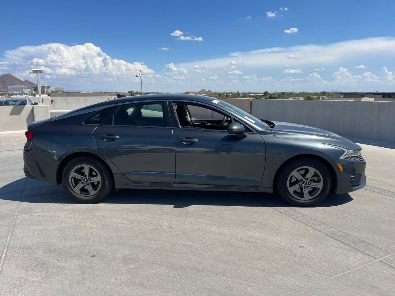 Used 2022 Kia K5 LXS FWD image 3