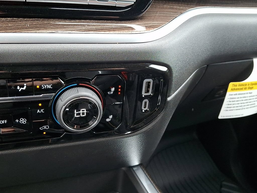 New 2026 Chevrolet Silverado 1500 RST AWD/4WD image 17