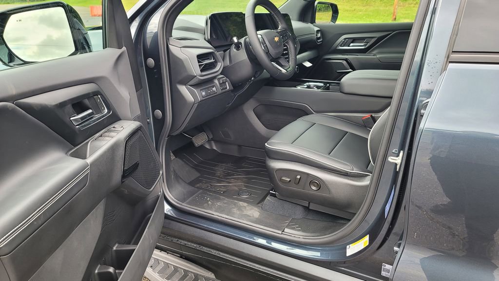 New 2026 Chevrolet Silverado EV LT image 18