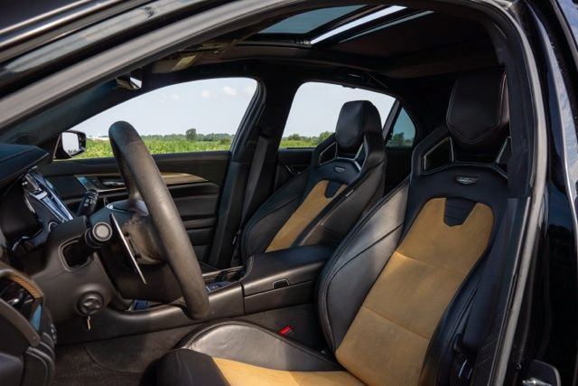 Used 2019 Cadillac CTS V w/ Luxury Package RWD image 13