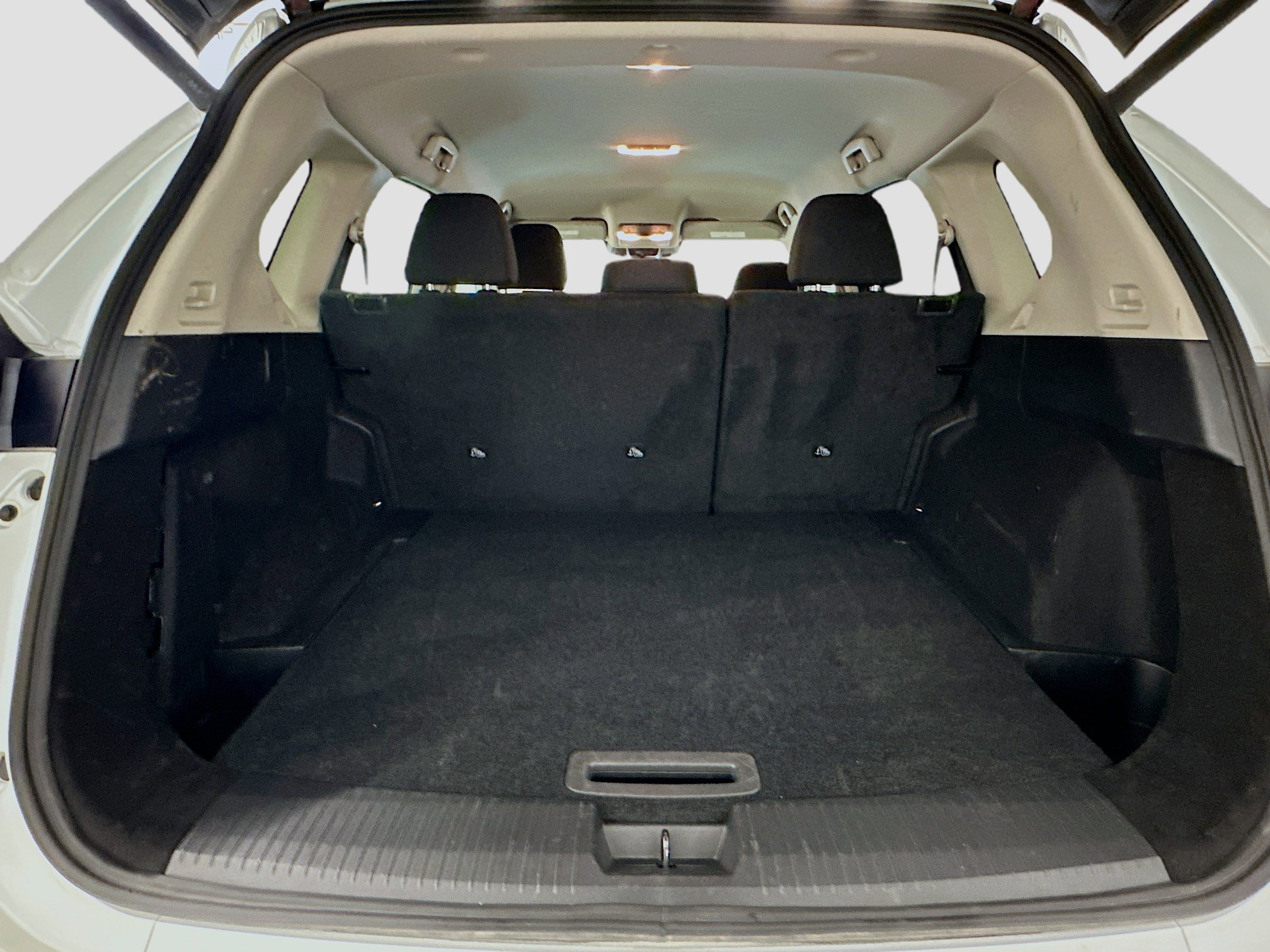 Used 2025 Nissan Rogue SV image 29