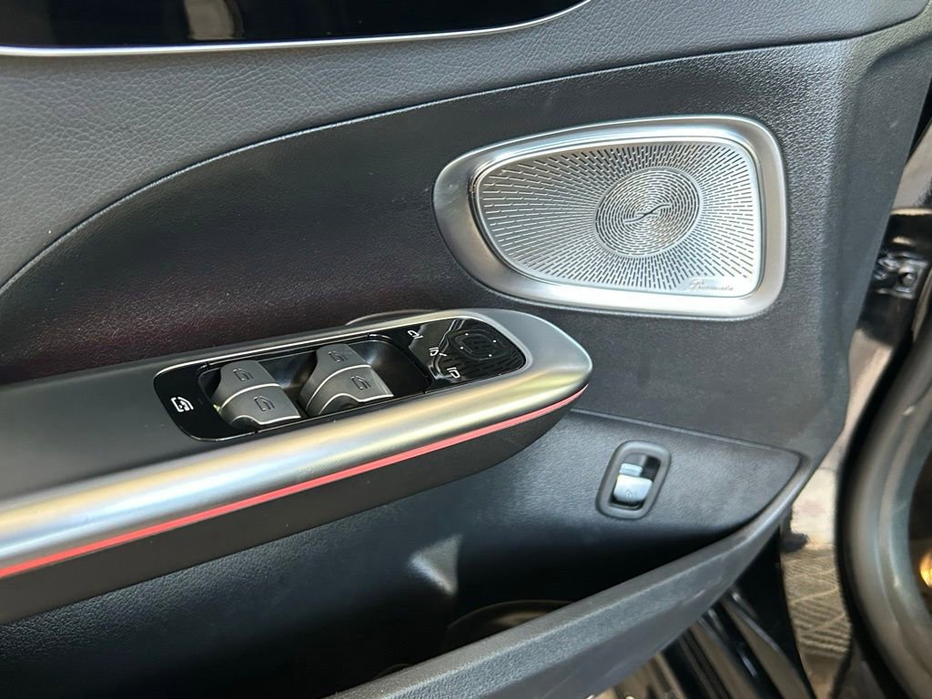 Used 2025 Mercedes-Benz C 300 4MATIC Sedan image 14