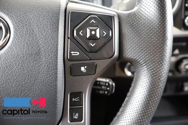 Certified 2020 Toyota Tacoma TRD Off-Road AWD/4WD image 17