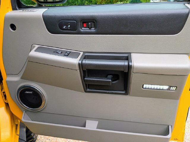 Used 2005 HUMMER H2 w/ Preferred Equipment Group AWD/4WD image 48