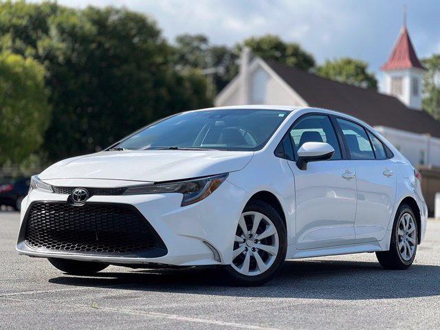 Used 2021 Toyota Corolla LE FWD image 1