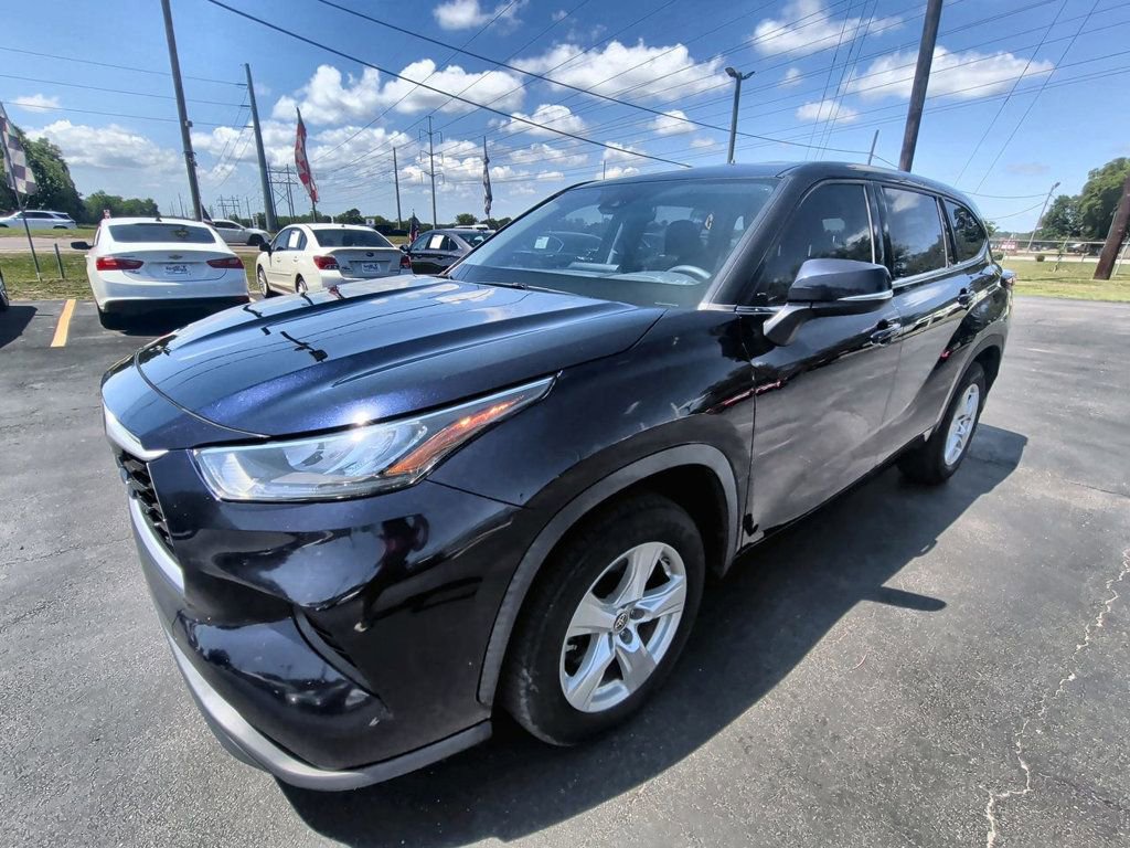Used 2020 Toyota Highlander L FWD image 1