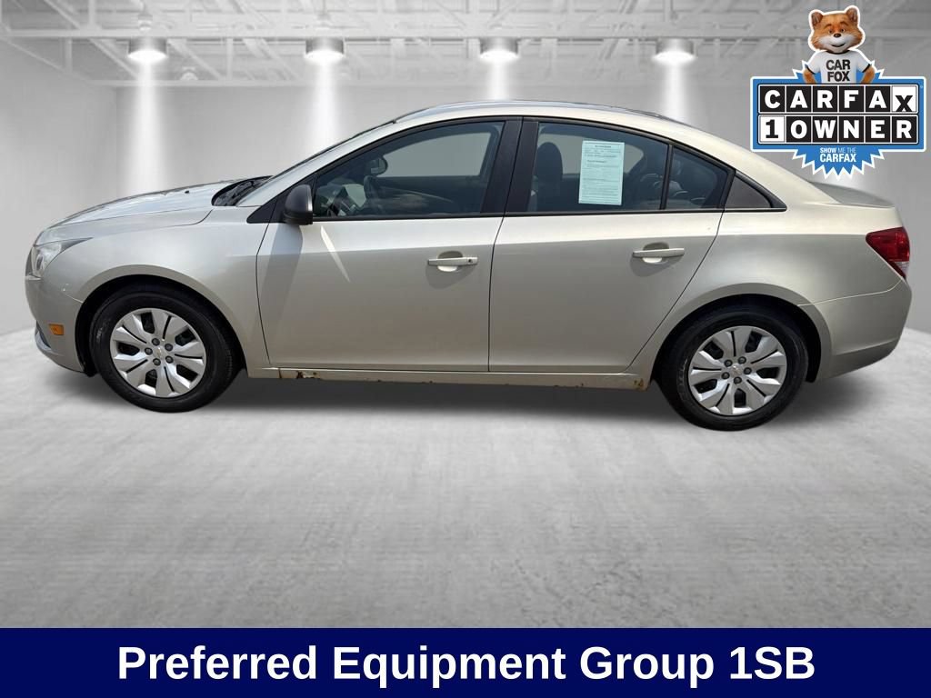 Used 2014 Chevrolet Cruze LS FWD image 2