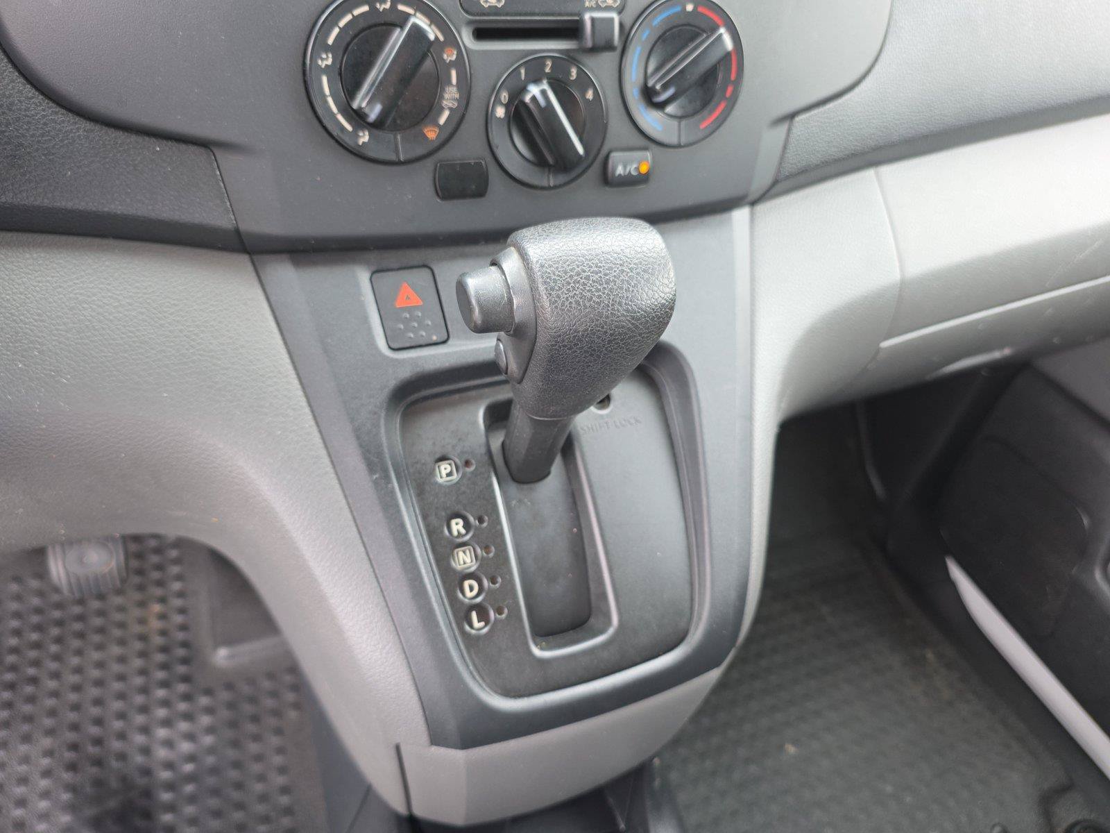 Used 2015 Nissan NV200 S FWD image 24