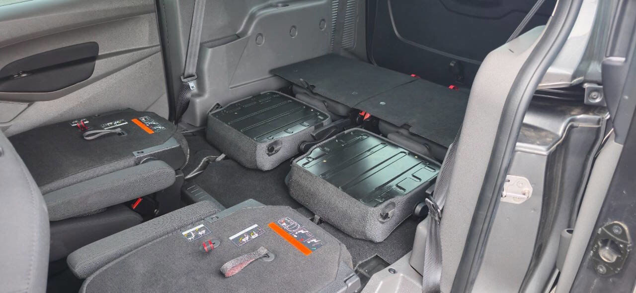 Used 2019 Ford Transit Connect XL image 17