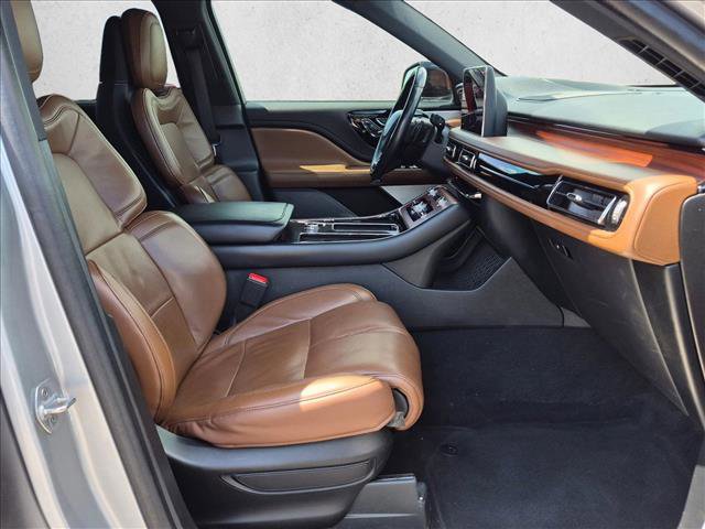 Used 2023 Lincoln Aviator Reserve w/ Equipment Group 201A AWD/4WD image 22