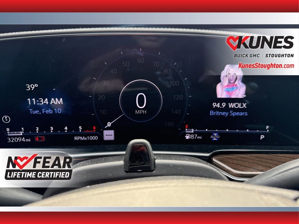 Used 2024 Cadillac Escalade ESV Sport Platinum w/ LPO, ONYX Package image 32