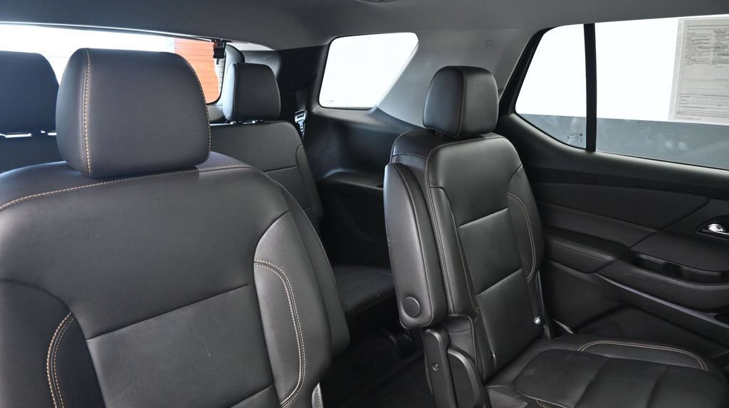 Used 2020 Chevrolet Traverse LT w/ LT Premium Package FWD image 14