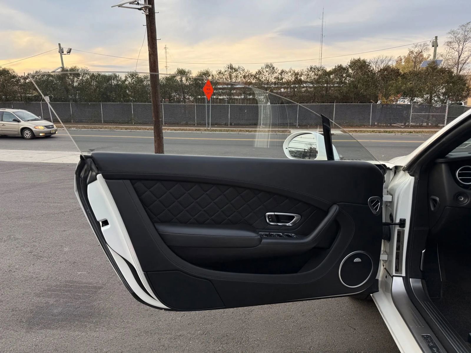 Used 2017 Bentley Continental GT image 12