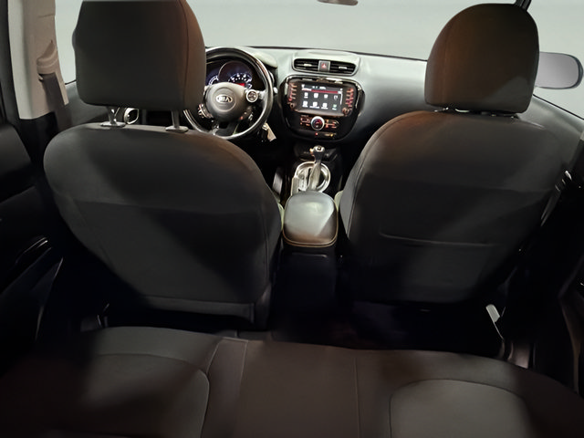 Used 2015 Kia Soul + w/ Audio Package FWD image 32